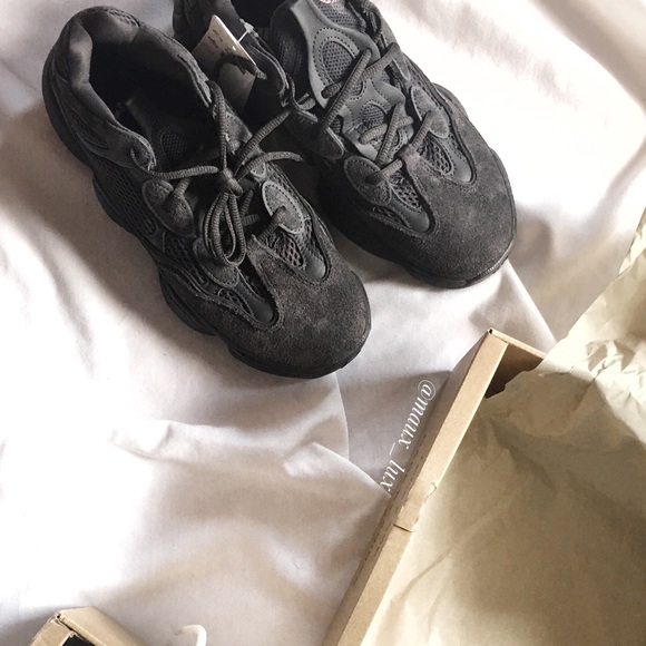 🌸SOLD🌸 Authentic Yeezy 500: All Black Desert Rat - Picture 3 of 8